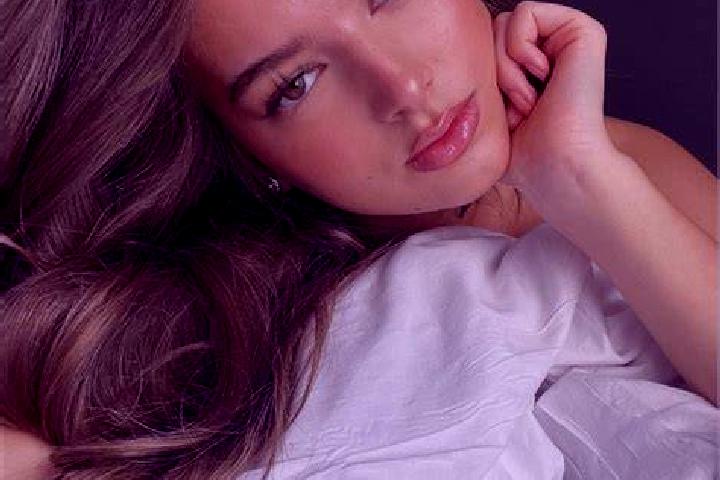 Lillian, 28, a chestnut hazel-eyed slavic companion based in El Cocal. Offering Tantra, Prostate Massage, Duos. Available for incall and outcall, day and eve...