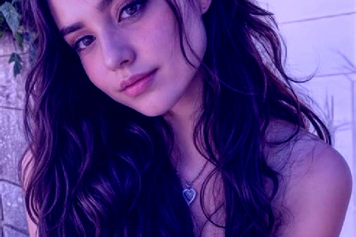 Lillian, 28, a red hazel-eyed middle eastern companion based in Westkerke. Offering Erotic Massage, Domination, 69, Prostate Massage. Available for incall an...