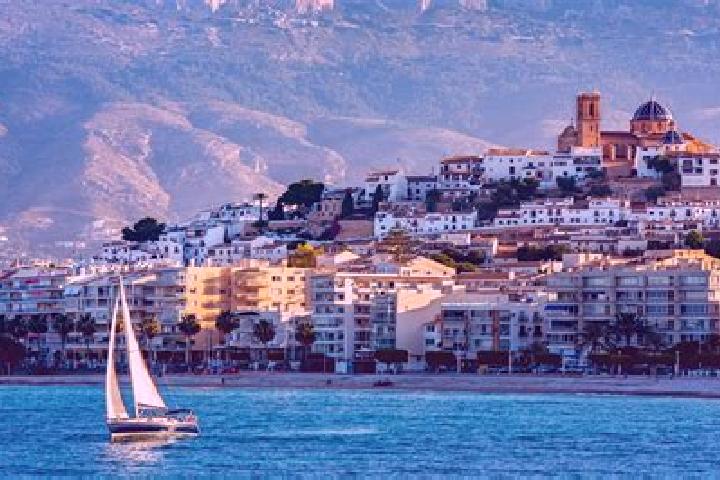 Lillian, 28 — Escort in Altea, Spain