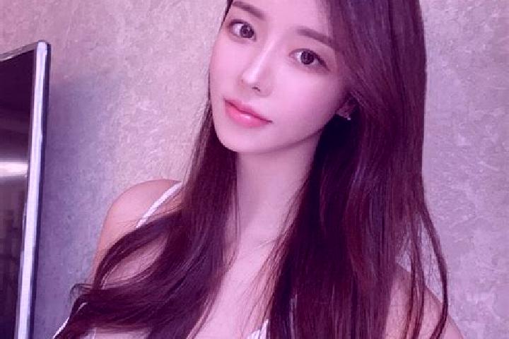 Lillian, 28 — Escort in Dayangqi, China