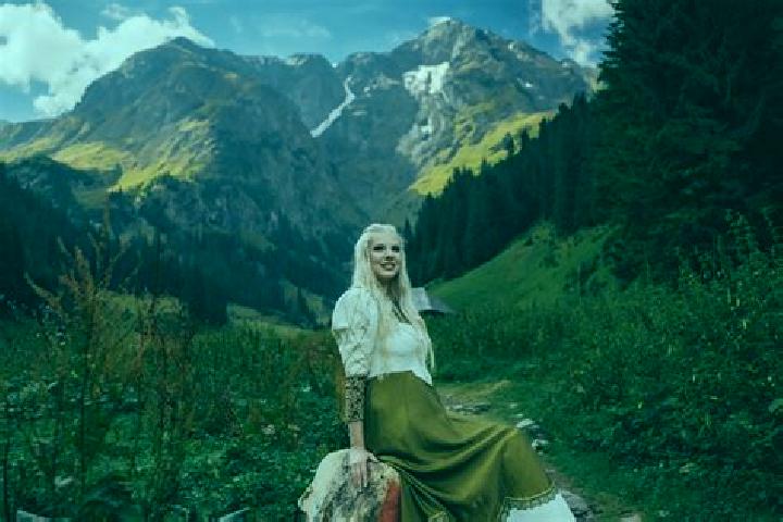 Lillian, 28 — Escort in Floroaia, Romania