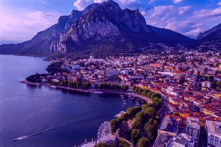 Lillian, 28 — Escort in Garlate, Italy