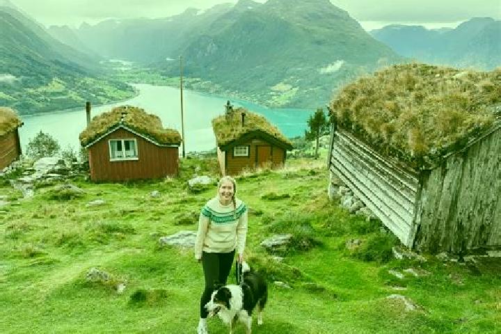 Lillian, 28 — Escort in Gladstad, Norway