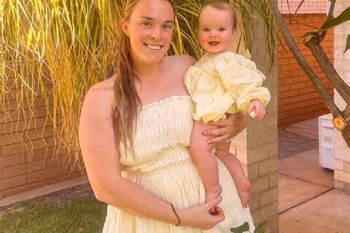 Lillian, 28 — Escort in Paringa, Australia