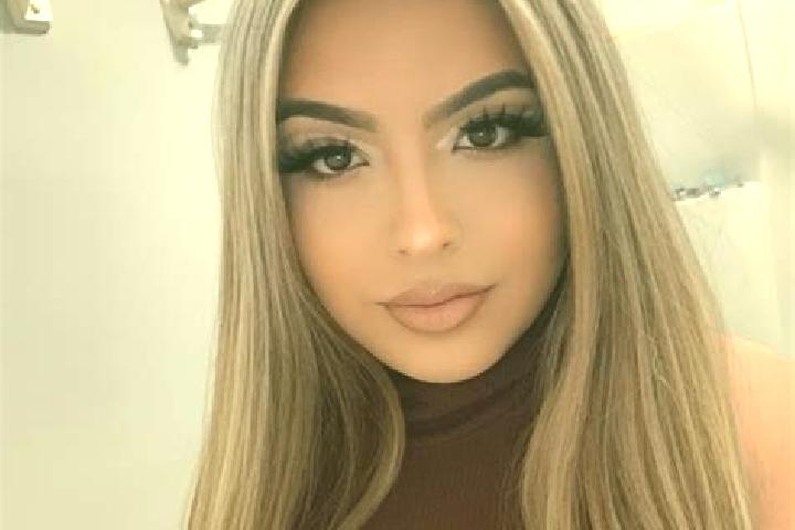 Lillian, 29, a blonde amber-eyed latina companion based in Sumvald. Offering Party Girl, GFE, A-Level. Available for incall and outcall, overnight bookings a...