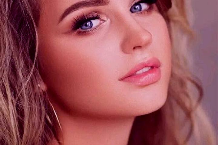 Lillian, 29, a dark blonde blue-eyed mediterranean companion based in Gambo. Offering Dinner Date, A-Level, CIM. Available for incall and outcall, day and ev...