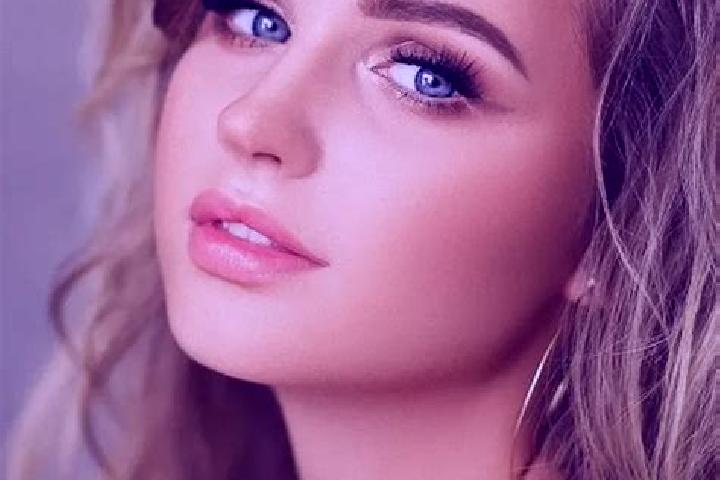 Lillian, 29, a dark blonde blue-eyed middle eastern companion based in Mickleham. Offering 69, Couples, Party Girl. Available for incall and outcall, day and...