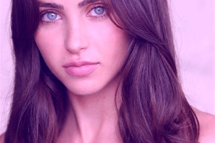 Lillian, 29, a dark blonde brown-eyed latina companion based in Sens-de-Bretagne. Offering Striptease, Girlfriend Experience, Massage. Available for incall a...