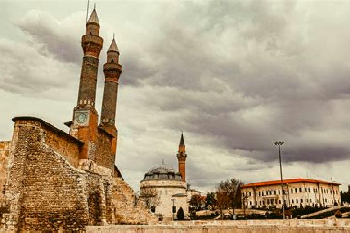 Lillian, 29 — Escort in Sarkisla, Turkey