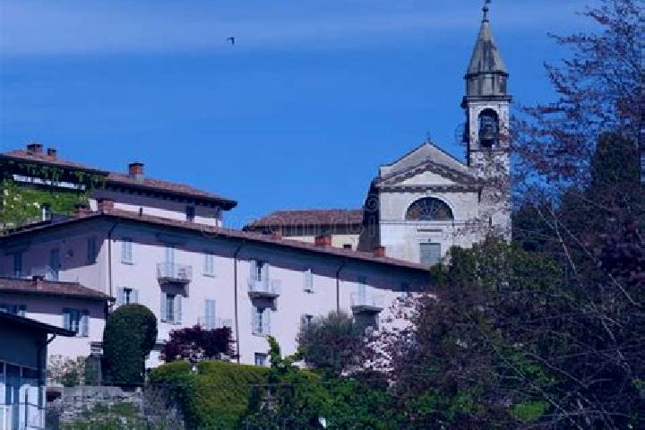 Lillian, 29 — Escort in Tavernerio, Italy