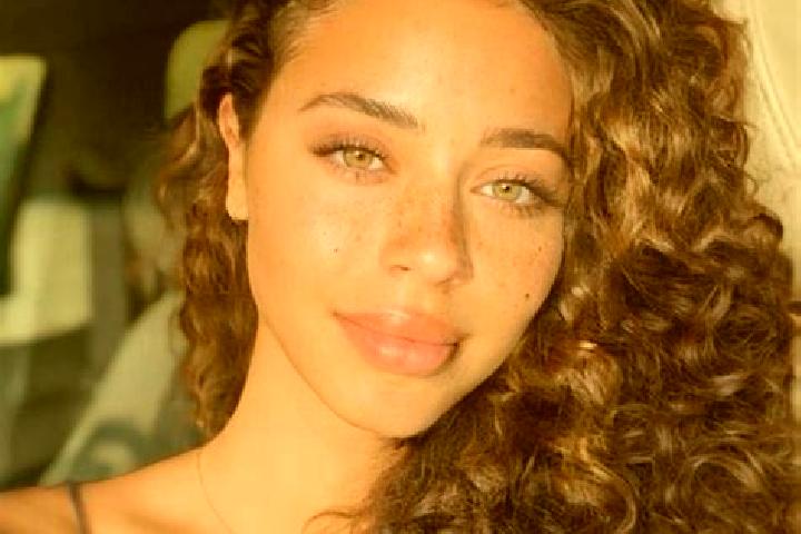 Lillian, 30, a black hazel-eyed ebony companion based in Bairro Militar. Offering A-Level, Party Girl, Couples. Available for incall and outcall, overnight b...