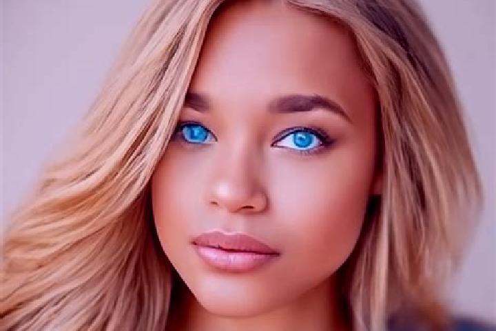 Lillian, 30, a blonde blue-eyed latina companion based in Chuqui Chuqui. Offering Prostate Massage, Fetish, CIM, Massage. Available for incall and outcall, o...