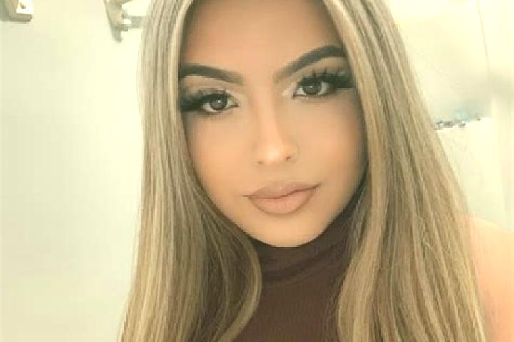 Lillian, 30, a blonde brown-eyed latina companion based in Poisy. Offering GFE, Duos, Dinner Date, Overnight, Girlfriend Experience. Available for incall and...
