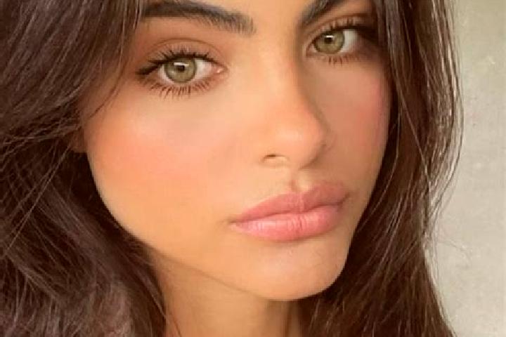 Lillian, 30, a brunette green-eyed slavic companion based in Crawley. Offering Erotic Massage, Duos, GFE, Travel Companion. Available for incall and outcall,...