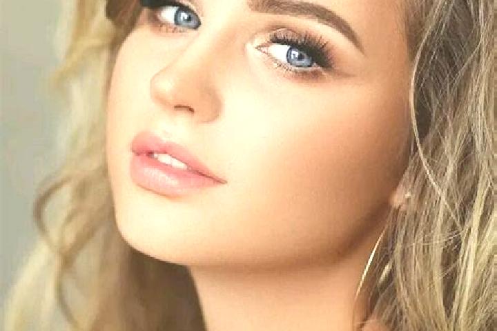 Lillian, 30, a dark blonde blue-eyed slavic companion based in Chabrillan. Offering Erotic Massage, Prostate Massage, 69, Party Girl. Available for incall an...