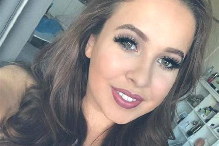 Lillian, 30, a dark blonde brown-eyed caribbean companion based in Mtunzini. Offering BDSM, Party Girl, Tantra. Available for incall and outcall, day and eve...