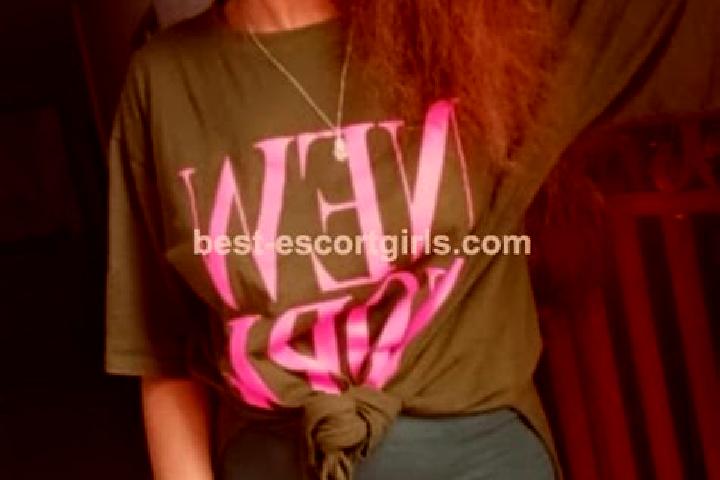 Lillian, 30 — Escort in Bandajou, Comoros