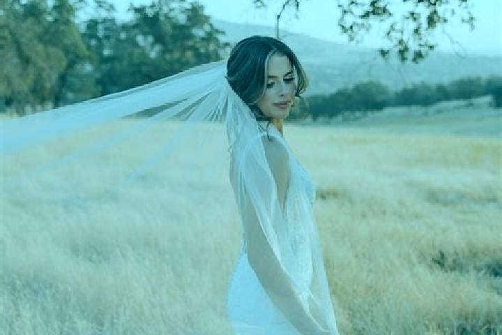 Lillian, 30 — Escort in Catheys Valley, United States
