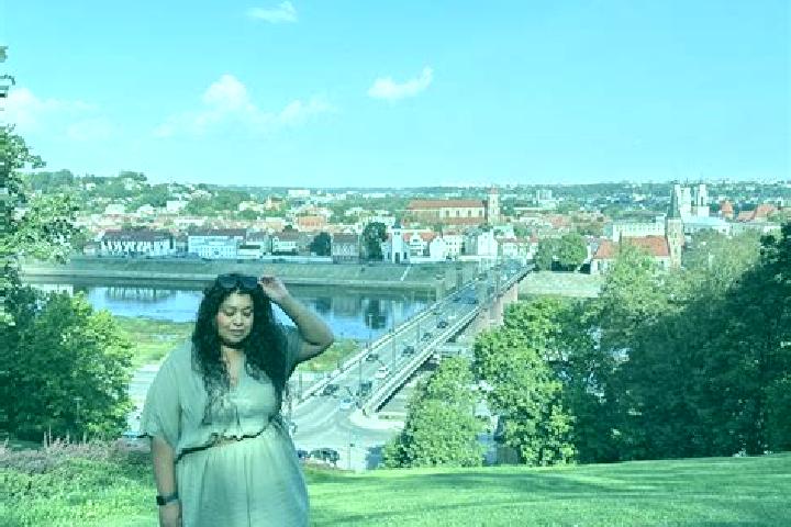 Lillian, 30 — Escort in Sargenai, Lithuania