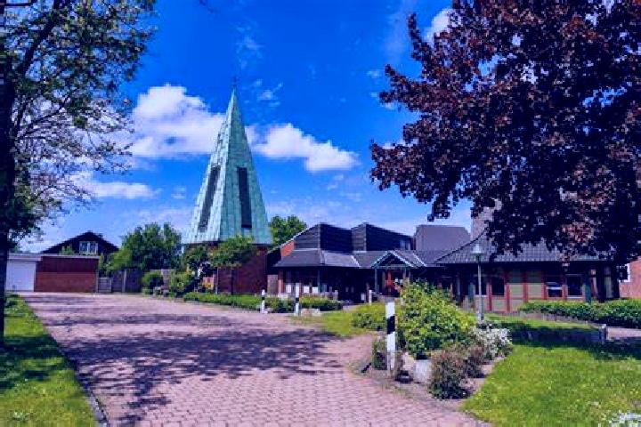 Lillian, 30 — Escort in Schmalstede, Germany