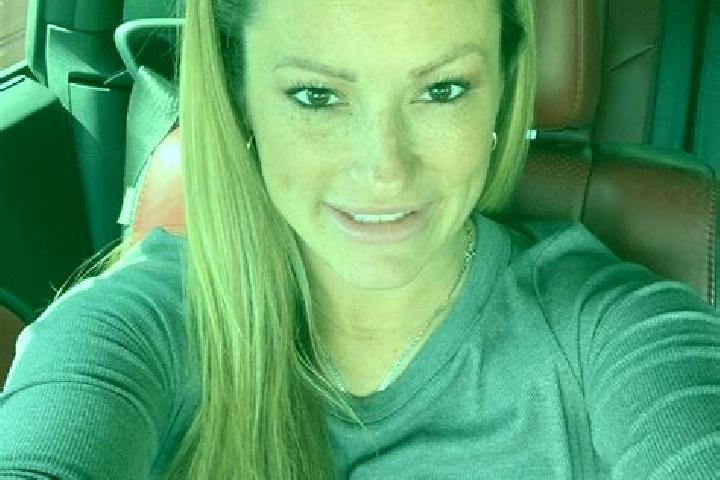 Lillian, 31, a red blue-eyed mediterranean companion based in Champtoceaux. Offering Domination, Girlfriend Experience, A-Level. Available for incall and out...