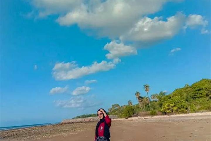 Lillian, 31 — Escort in Brumbung Laok, Indonesia