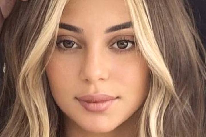 Lillian, 32, a blonde brown-eyed mediterranean companion based in Pindare-Mirim. Offering Party Girl, 69. Available for incall and outcall, day and evening d...