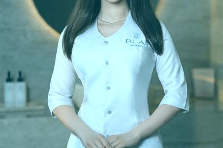 Lillian, 32, a brunette dark-eyed european companion based in Radwanice. Offering Tantra, Erotic Massage, Girlfriend Experience. Available for incall and out...