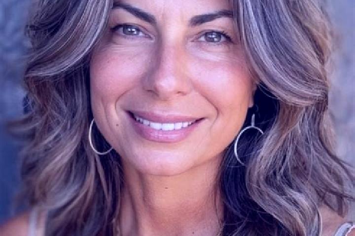 Lillian, 32, a brunette grey-eyed middle eastern companion based in Cigebrok. Offering Party Girl, Domination, Girlfriend Experience. Available for incall an...