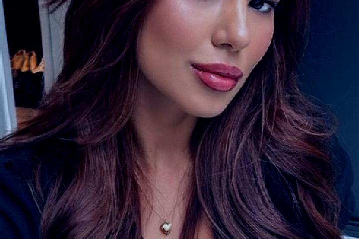 Lillian, 32, a chestnut dark-eyed asian companion based in Putre. Offering GFE, Dinner Date, A-Level. Available for incall and outcall, overnight bookings av...