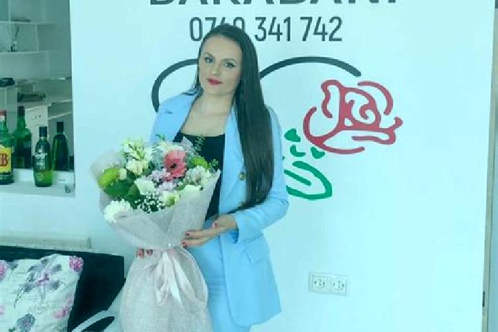 Lillian, 32 — Escort in Darabani, Romania