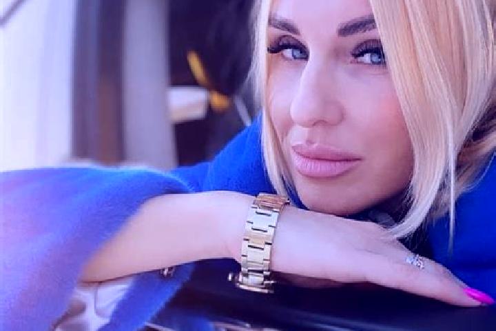 Lillian, 32 — Escort in Sosnovoborsk, Russia