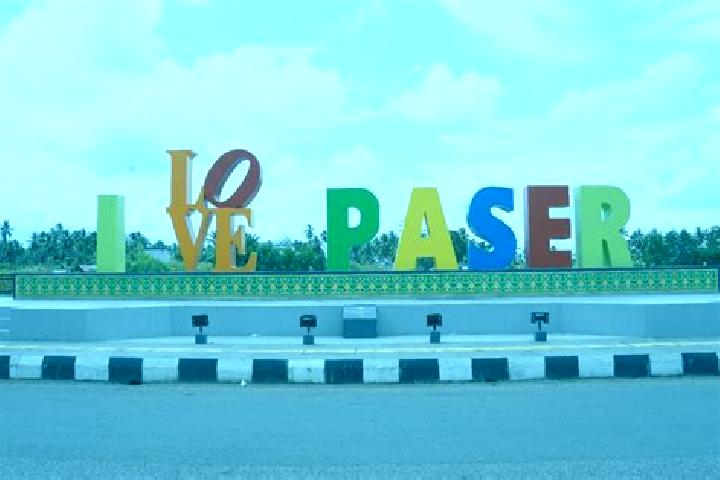 Lillian, 32 — Escort in Tana Paser, Indonesia