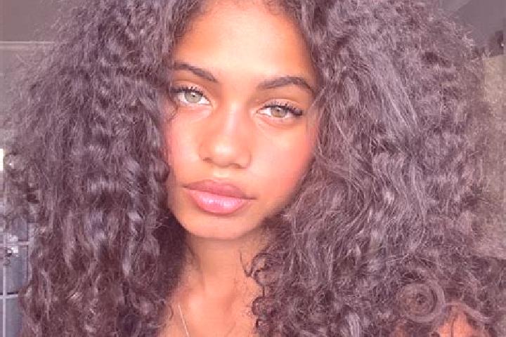 Lillian, 33, a auburn blue-eyed ebony companion based in Minamata. Offering OWO, Roleplay, Massage, Tantra. Available for incall and outcall, overnight booki...