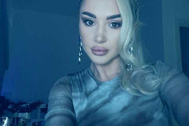 Lillian, 33, a blonde amber-eyed indian companion based in Kralovicove Kracany. Offering GFE, BDSM, Party Girl, Erotic Massage. Available for incall and outc...