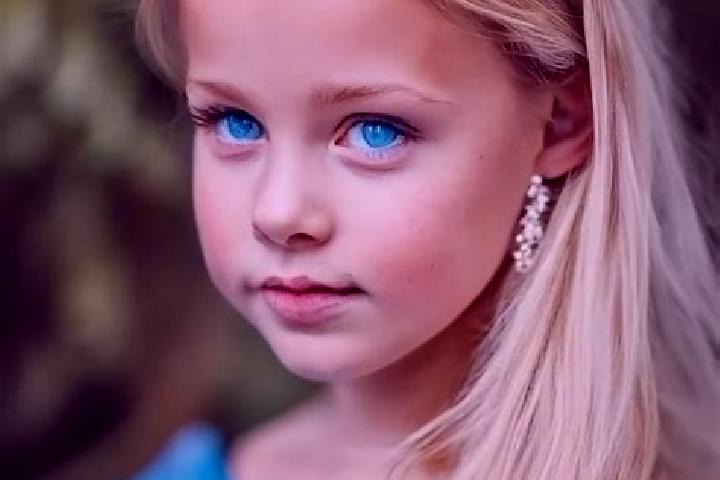 Lillian, 33, a blonde blue-eyed asian companion based in Vogelsberg. Offering Party Girl, Erotic Massage, GFE. Available for incall and outcall, overnight bo...