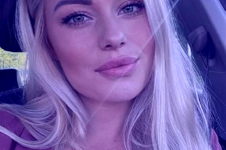 Lillian, 33, a blonde hazel-eyed mediterranean companion based in Bid Zard. Offering Deep French Kissing, Roleplay, Party Girl, OWO, CIM. Available for incal...