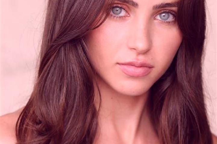 Lillian, 33, a brunette hazel-eyed european companion based in Janikow. Offering Massage, GFE, Duos, 69. Available for incall and outcall, overnight bookings...