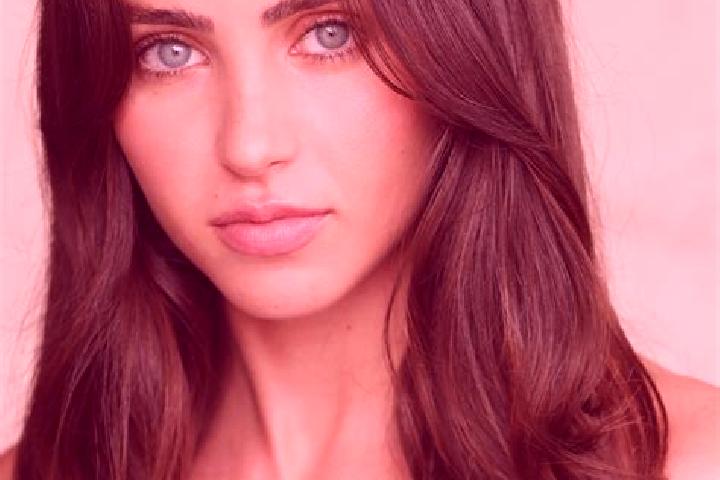 Lillian, 33, a red dark-eyed european companion based in San Blas. Offering Tantra, Striptease, GFE, 69. Available for incall and outcall, day and evening da...