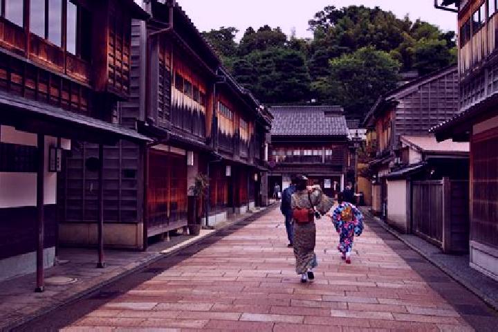 Lillian, 33 — Escort in Ishikawa, Japan