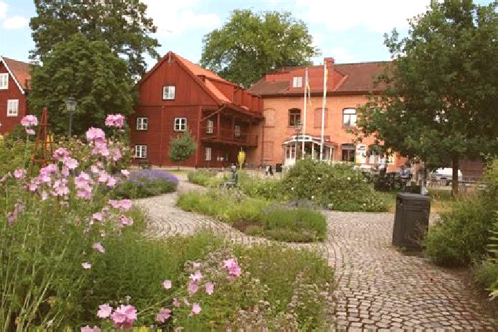 Lillian, 33 — Escort in Moelnbo, Sweden