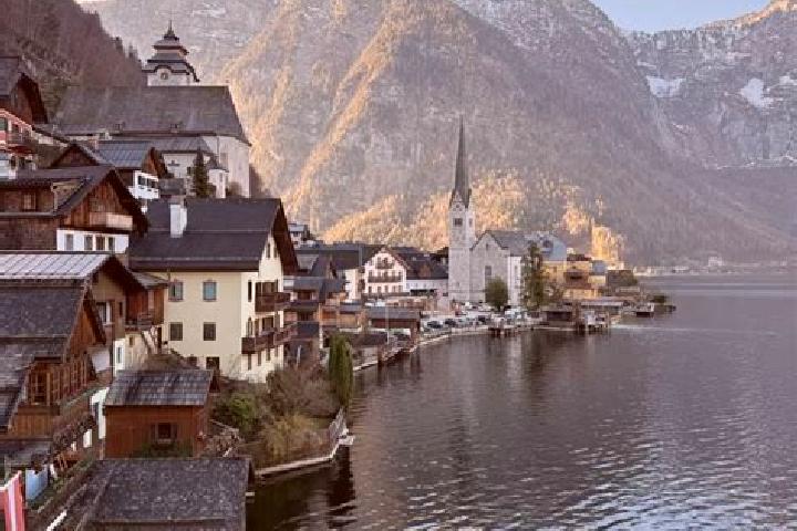 Lillian, 33 — Escort in Stoettera, Austria