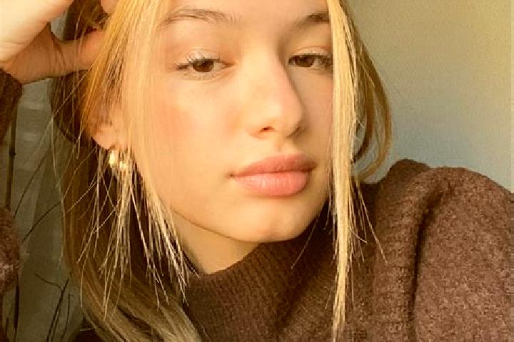 Lillian, 34, a blonde brown-eyed mediterranean companion based in Roksem. Offering A-Level, Deep French Kissing. Available for incall and outcall, overnight ...