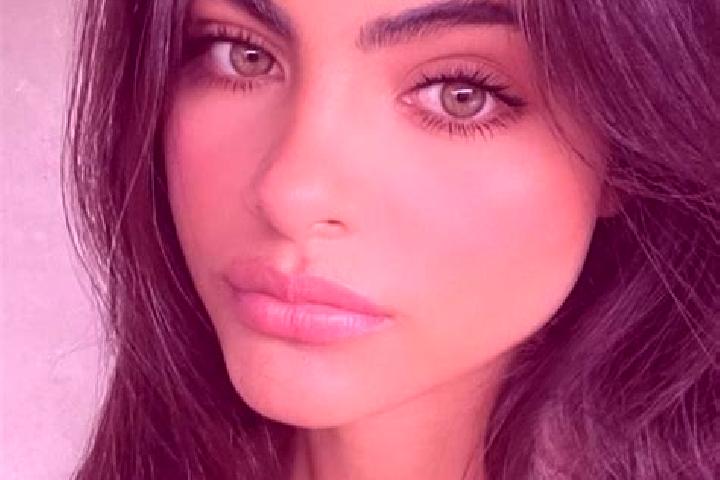 Lillian, 34, a brunette green-eyed indian companion based in Geilston Bay. Offering A-Level, OWO, Fetish, Duos, Couples. Available for incall and outcall, ov...