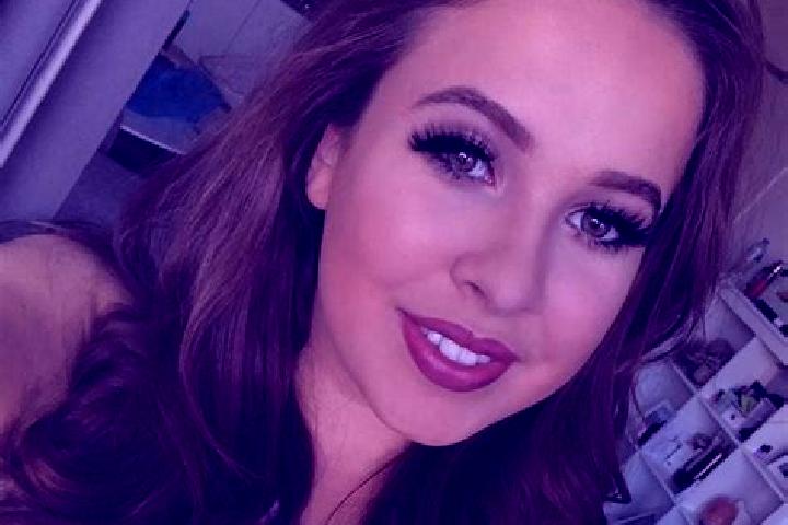 Lillian, 34, a chestnut brown-eyed mixed companion based in Hohenweiden. Offering Striptease, Domination, Party Girl. Available for incall and outcall, day a...