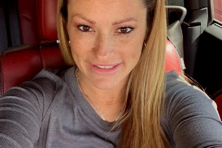 Lillian, 34, a red grey-eyed caribbean companion based in Palu. Offering Domination, Party Girl, Overnight. Available for incall and outcall, overnight booki...