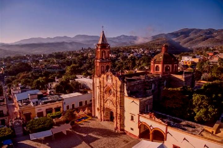 Lillian, 34 — Escort in Alfredo V. Bonfil (Chacampalco), Mexico