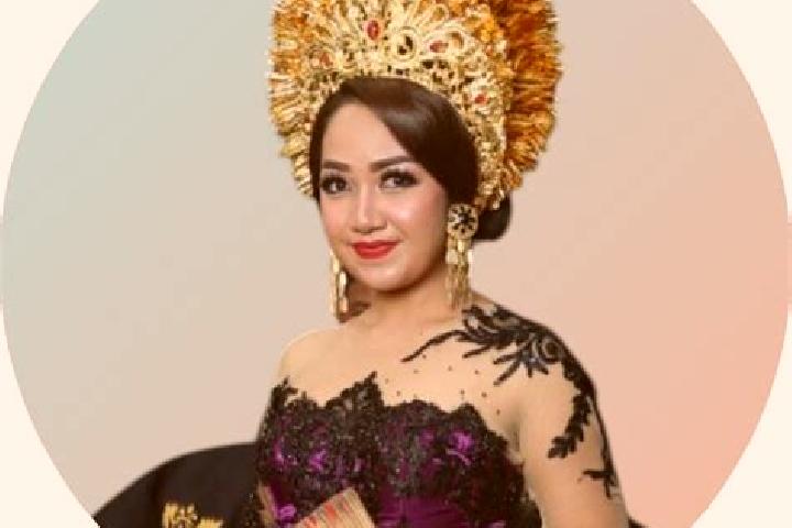 Lillian, 34 — Escort in Banjar Kelodan, Indonesia