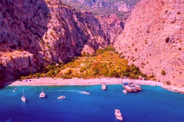 Lillian, 34 — Escort in Doski Vadisi, Turkey