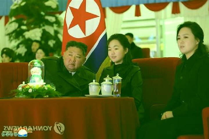 Lillian, 34 — Escort in Hukkyo-ri, North Korea